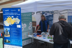 informing participants about air quality