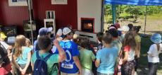 Info point with kids