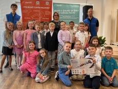 Group photo with children